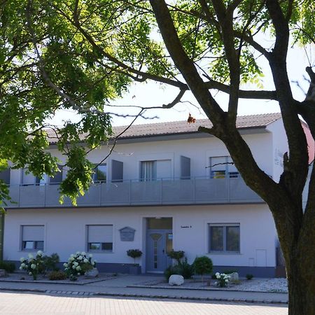 Gaestehaus Gisch Sandra Podersdorf am See Luaran gambar